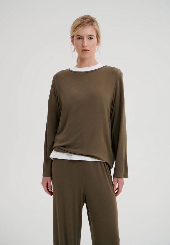 Лонгслив свободного кроя