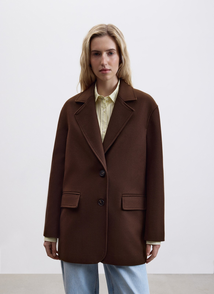 Полупальто объемного силуэта