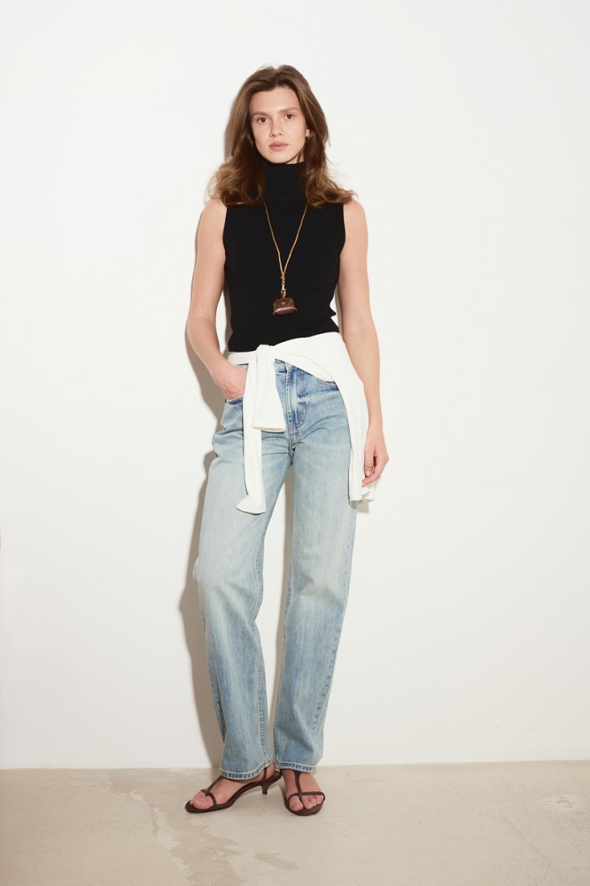 Джинсы классической посадки прямые