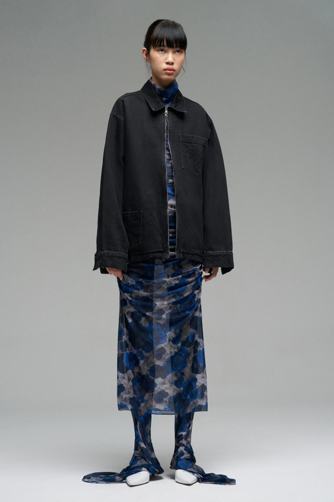 Джинсовая куртка на молнии