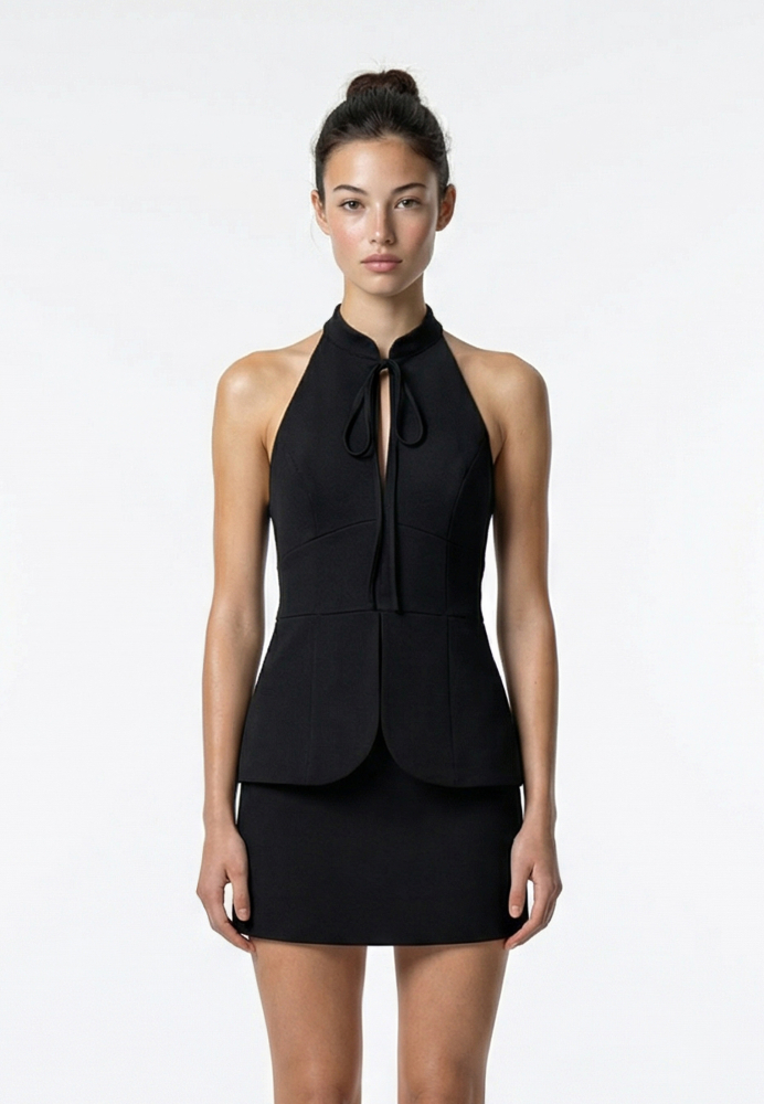 Топ с воротником стойкой