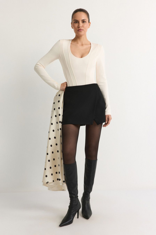 Боди с широкими плечами