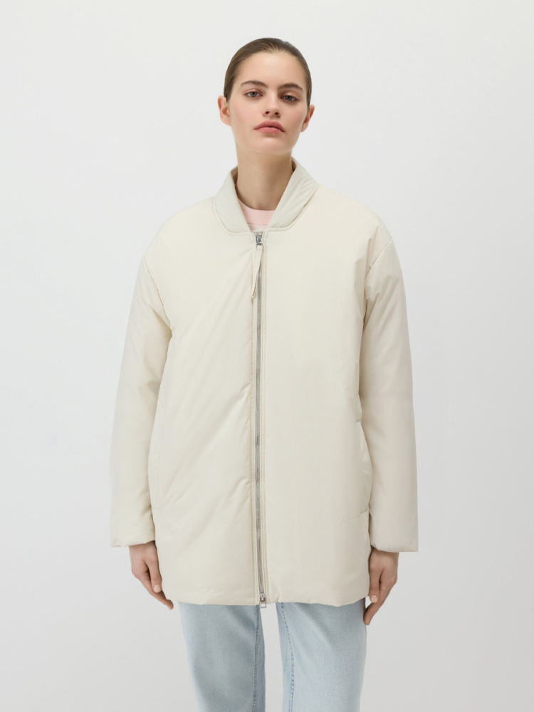 Утепленное полупальто с капюшоном