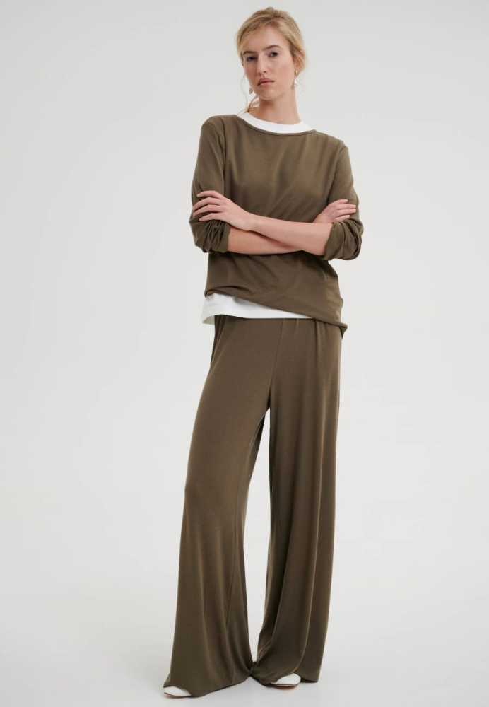 Брюки свободного силуэта