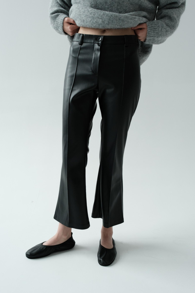 Брюки со стрелками экокожа