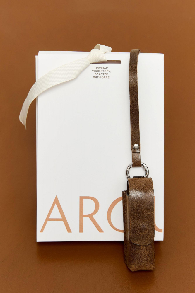 Футляр для помады из кожи