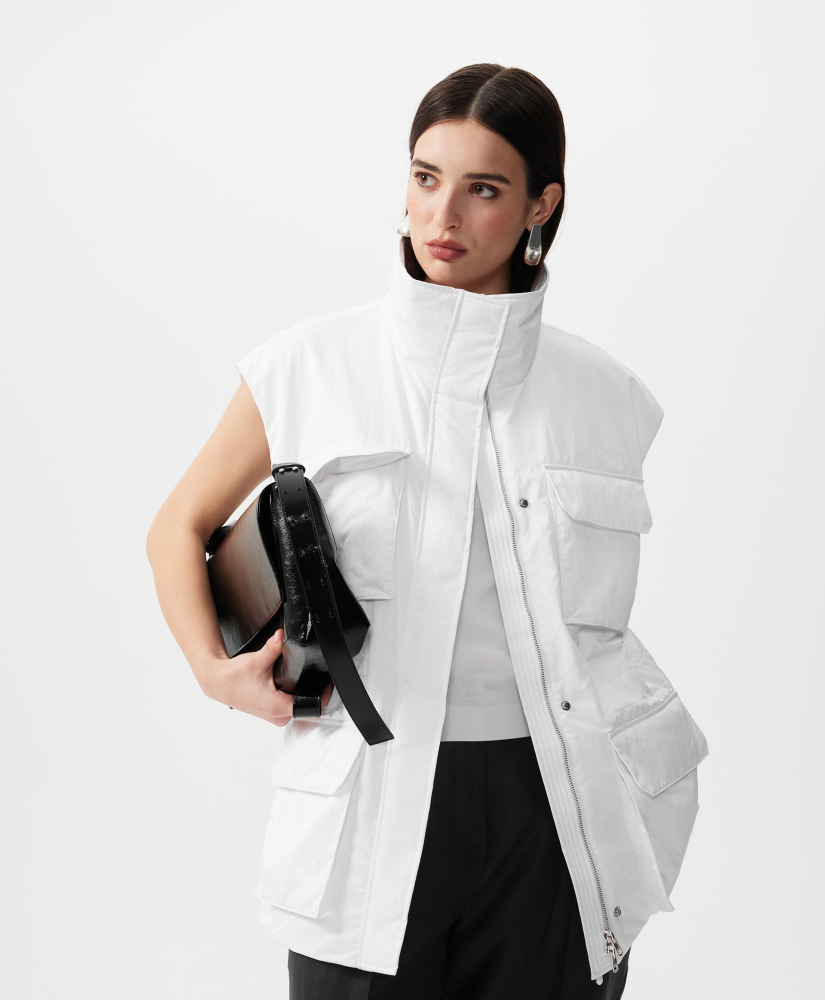 Жилет демисезонный из влагостойкой плащовки