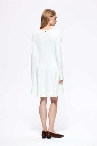 Вязаное расклешенное платье DREAMS BY ALENA AKHMADULLINA, цвет: белый, 126104070304457/102000 купить онлайн