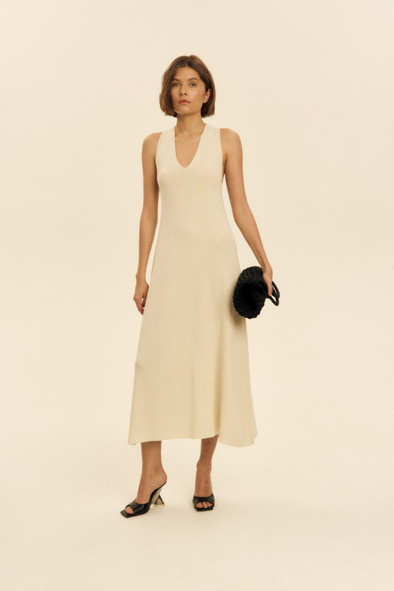 Платье трикотажное с крестом на спине