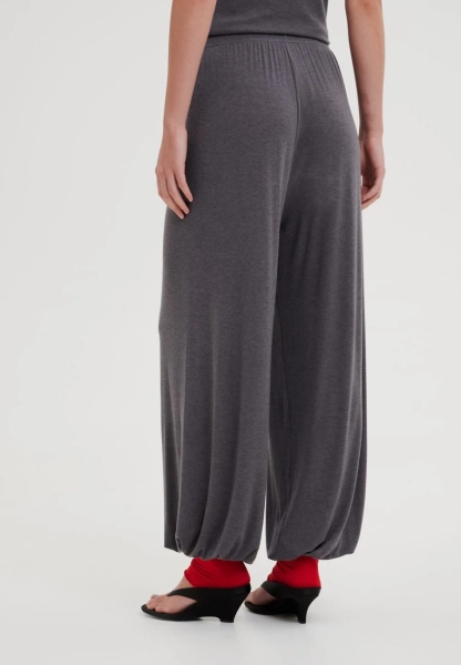 Брюки свободного силуэта CHUBA, цвет: серый,  купить онлайн