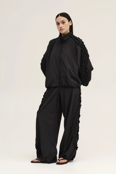 Брюки с поплывшими лампасами UNKE, цвет: Черный, 2602T001N_BL купить онлайн