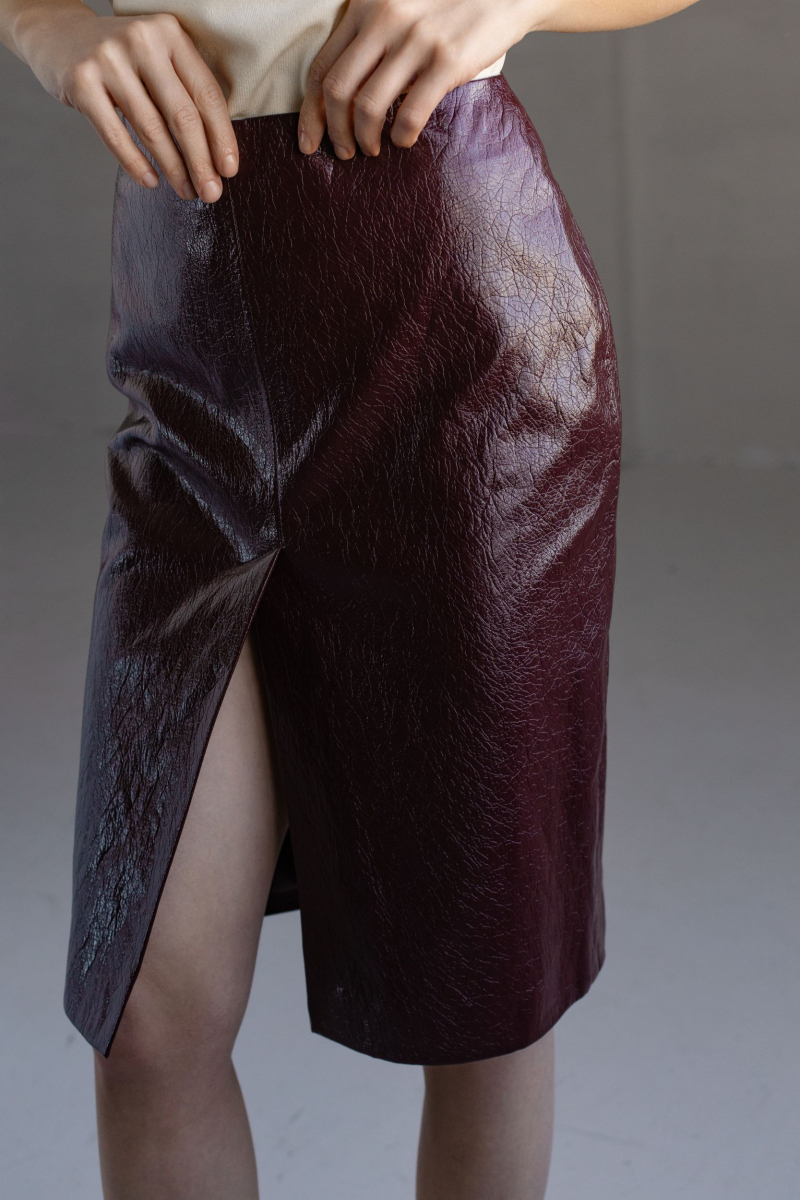 Юбка из экокожи с разрезом миди VLVT, цвет: Бордовый, 00-00005125 купить онлайн