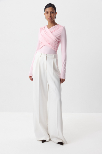 Лонгслив с драпированной деталью на груди Charmstore, цвет: розовый, 205-23265-221 купить онлайн Лонгслив с драпированной деталью на груди Charmstore, цвет: розовый, 205-23265-221 купить онлайн