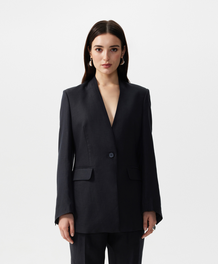 Пиджак полуприлегающего силуэта без воротника