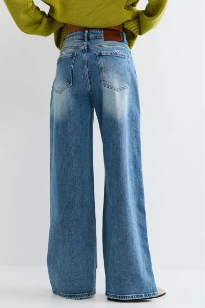 Джинсы-трубы с потертостями Erist store, цвет: голубой, НФ-00001617 купить онлайн