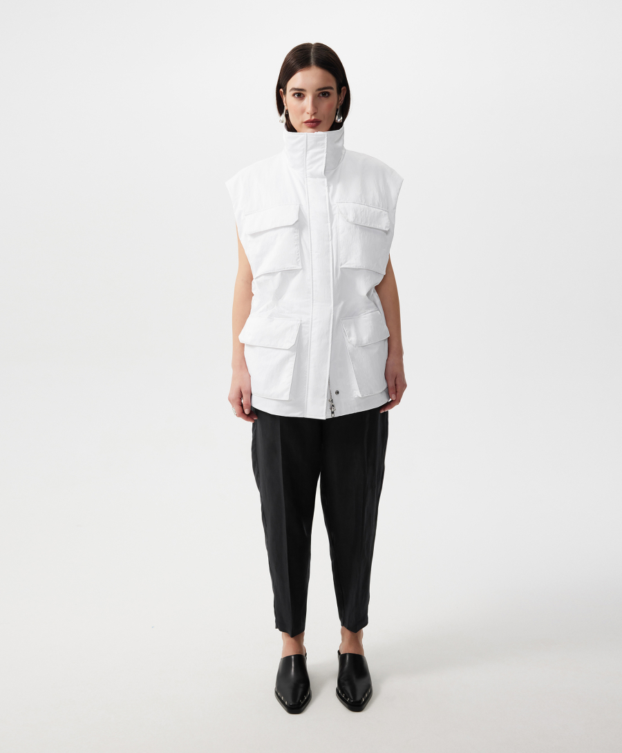 Жилет демисезонный из влагостойкой плащовки GLVR, цвет: белый, 126G21GAC4705 купить онлайн