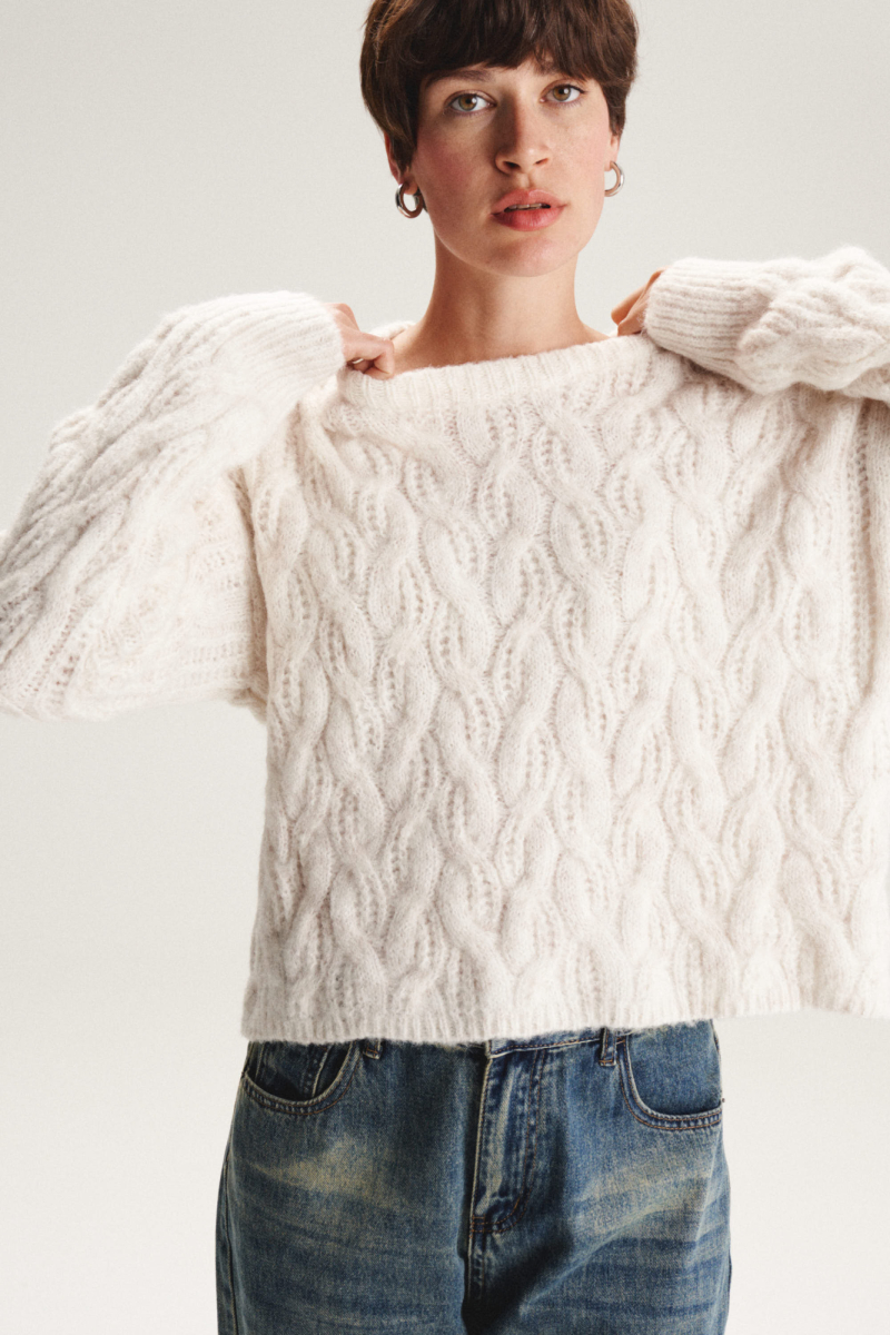 Джемпер прямой с косичками Джемпер прямой с косичками