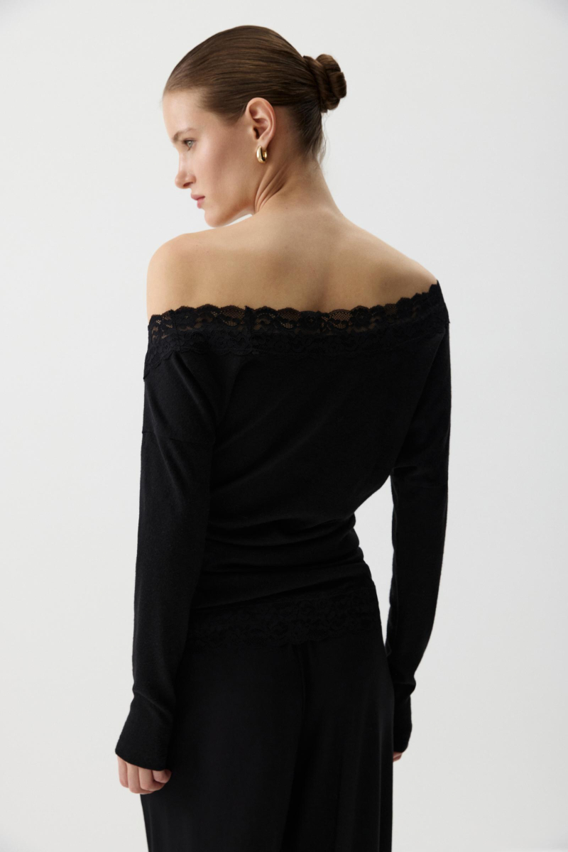 Лонгслив с кружевом из мягкого трикотажа Charmstore, цвет: Черный, 205-514107-880 купить онлайн