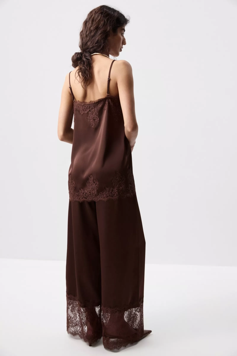 Топ на бретелях с кружевом Charmstore, цвет: шоколадный, 114-56760-551 купить онлайн