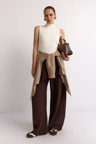 Брюки широкие с защипами TOPTOP, цвет: коричневый, TTS.032.18768.700 купить онлайн