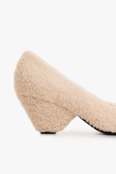 Туфли из натурального меха Lera Nena, цвет: белый LN.101.18678.120 купить онлайн