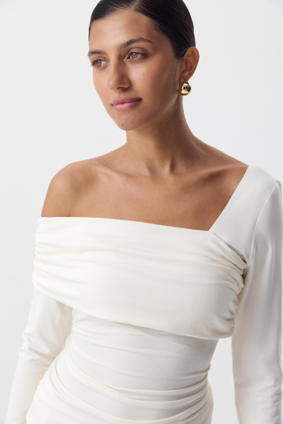 Лонгслив со спущенным плечом Charmstore, цвет: Сливочный, 205-43165-121 купить онлайн Лонгслив со спущенным плечом Charmstore, цвет: Сливочный, 205-43165-121 купить онлайн