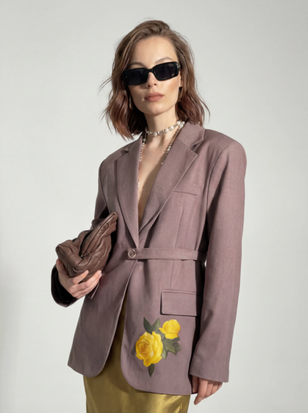 Жакет с поясом на одной стороне