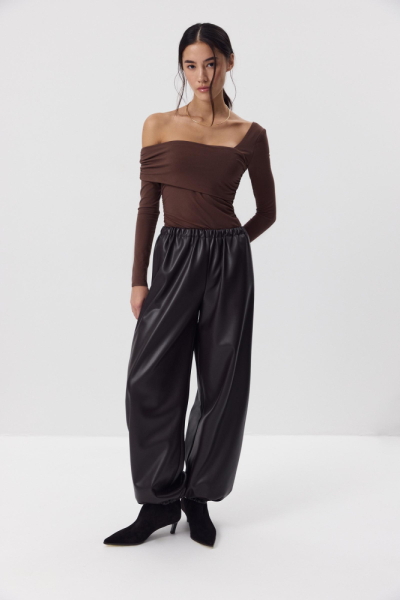 Джоггеры из экокожи Джоггеры из экокожи