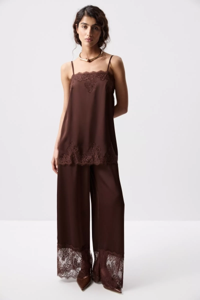Топ на бретелях с кружевом Charmstore, цвет: шоколадный, 114-56760-551 купить онлайн