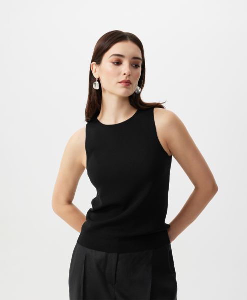 Топ полуприлегающего силуэта