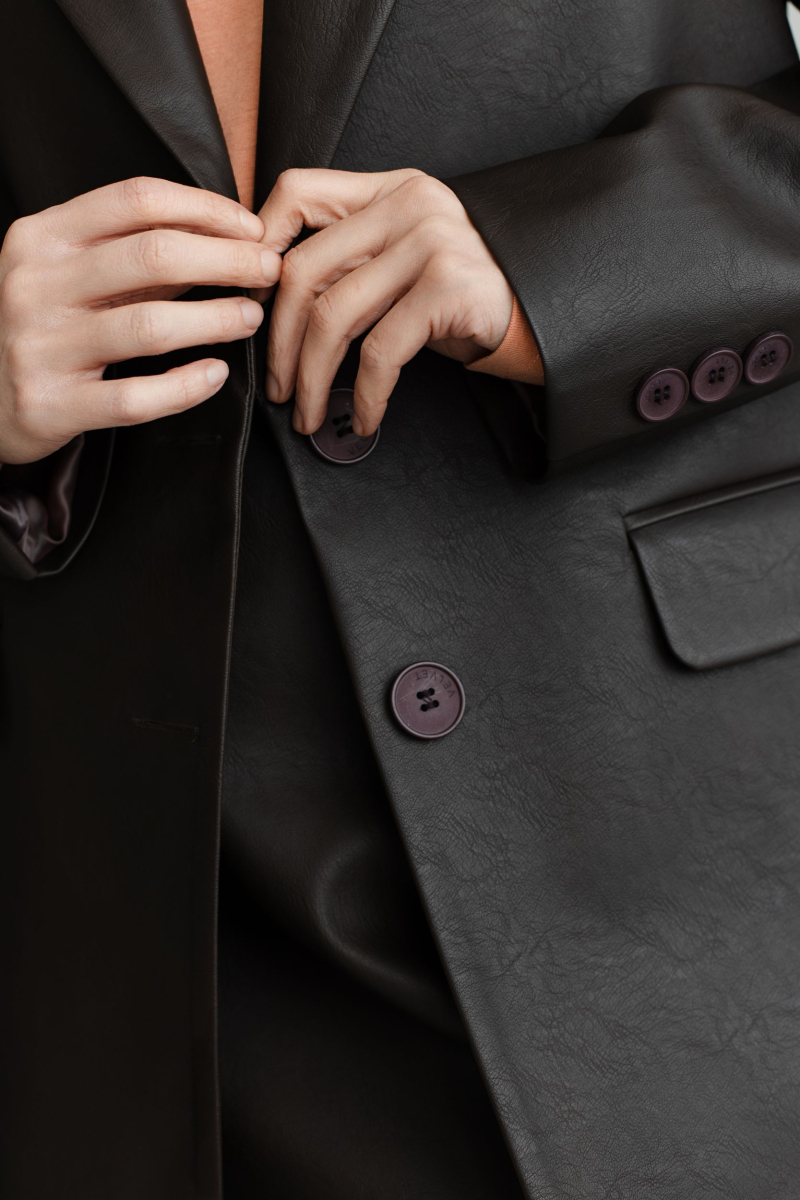 Жакет оверсайз из экокожи VLVT, цвет: коричневый, 00-00005296 купить онлайн