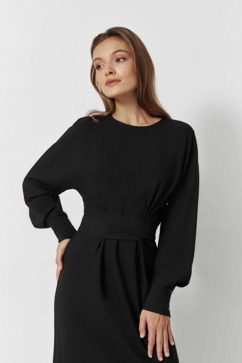 Платье миди с длинным рукавом и поясом Charmstore, цвет: Черный, 111-19883-880 купить онлайн