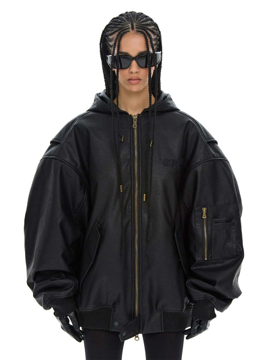 Бомбер с капюшоном