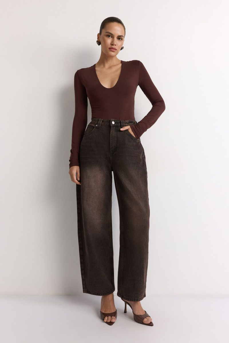 Широкие джинсы