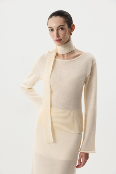 Лонгслив с шарфом