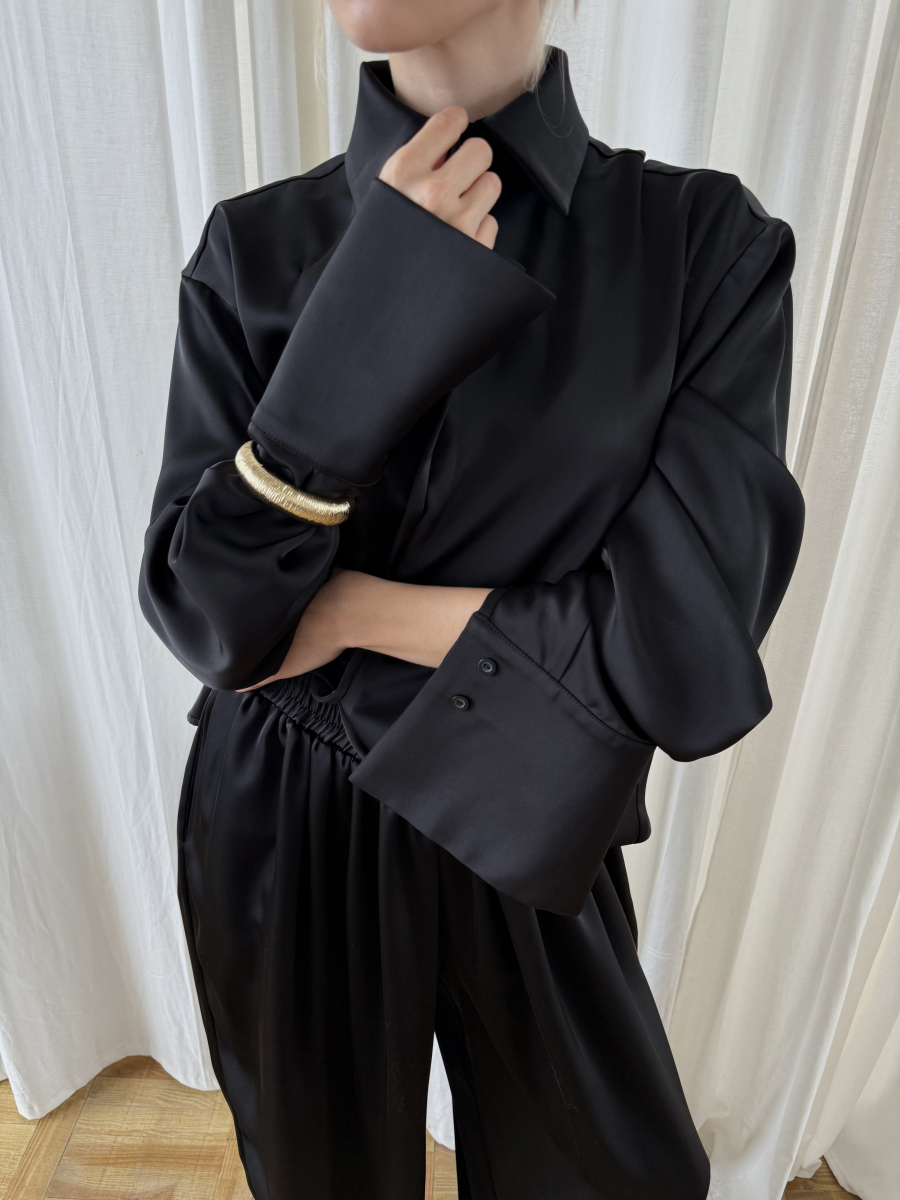 Блуза с манжетами НИ ИМЕНИ, НИ ПОХОЖИХ, цвет: Черный, 00-00000328 купить онлайн