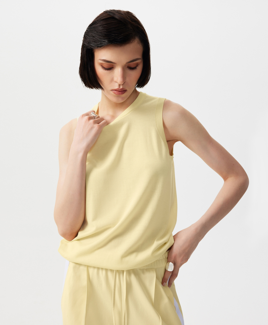 Топ полуприлегающего силуэта вязаный