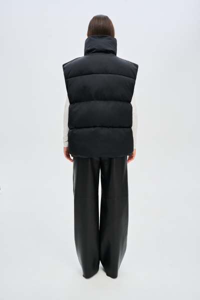 Жилет объемный пуховый FW 24/25 Label .B, цвет: black, Jc.32.5.0626.0924BLC купить онлайн Жилет объемный пуховый FW 24/25 Label .B, цвет: black, Jc.32.5.0626.0924BLC купить онлайн