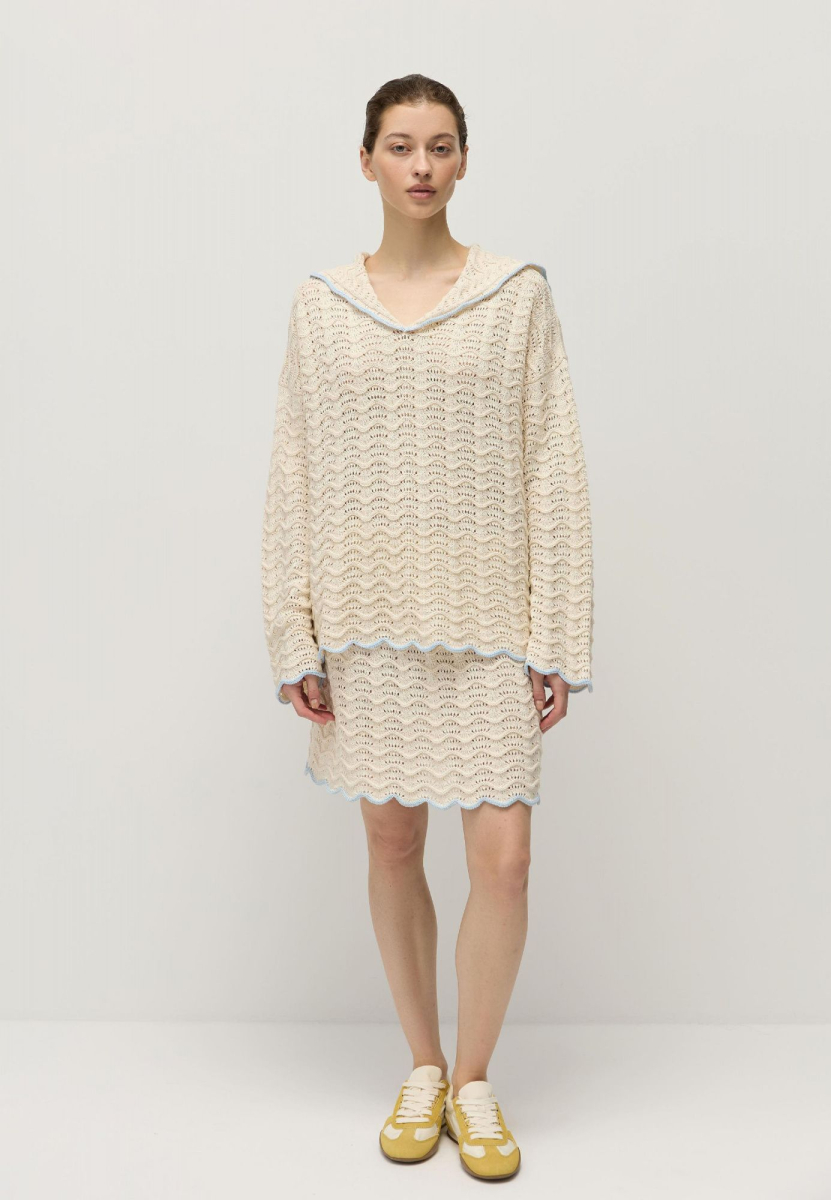 Костюм волнующий