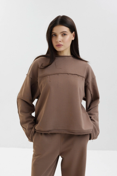 Свитшот с вывернутыми швами