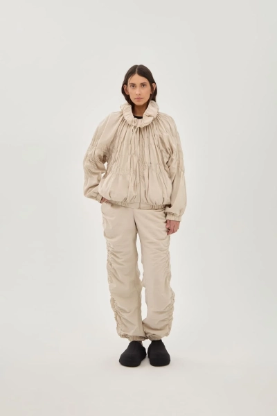 Олимпийка ренессансная жемчужная UNKE, цвет: бежевый, 2601J004T_BE купить онлайн