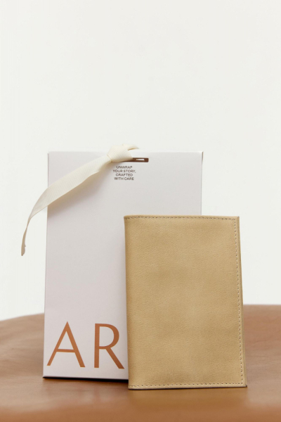 Обложка для паспорта из кожи