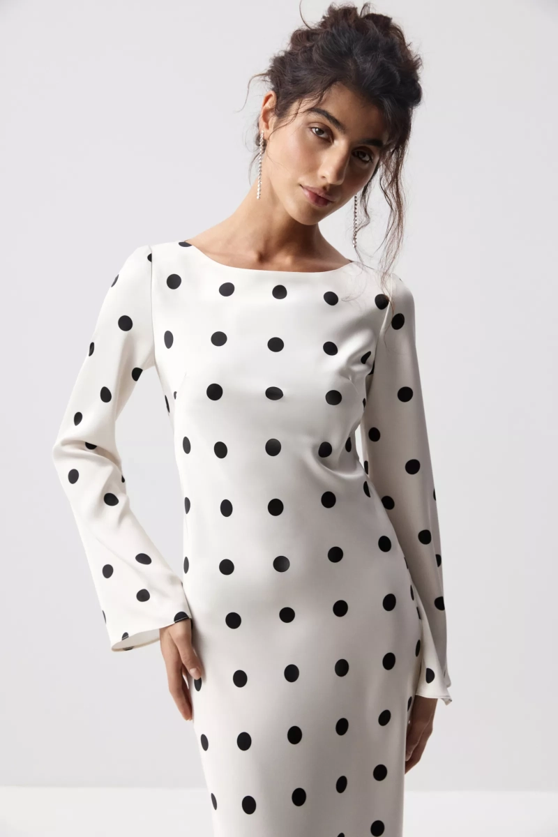 Платье из сатина с расклешенными рукавами Charmstore, цвет: черный горох на молочном 111-56260-1005 |трендовая новинка купить онлайн