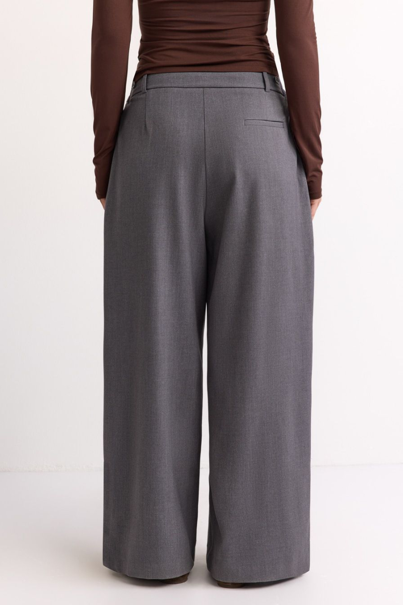 Брюки широкие с защипами TOPTOP, цвет: серый, TTS.032.18768.800 купить онлайн