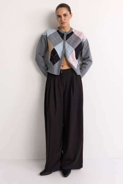 Брюки широкие с защипами