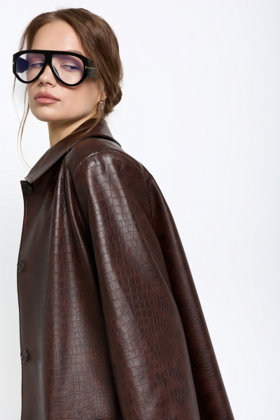 Тренч удлиненный из экокожи с эффектом тиснения Ricoco, цвет: коричневый, 7049/2 купить онлайн