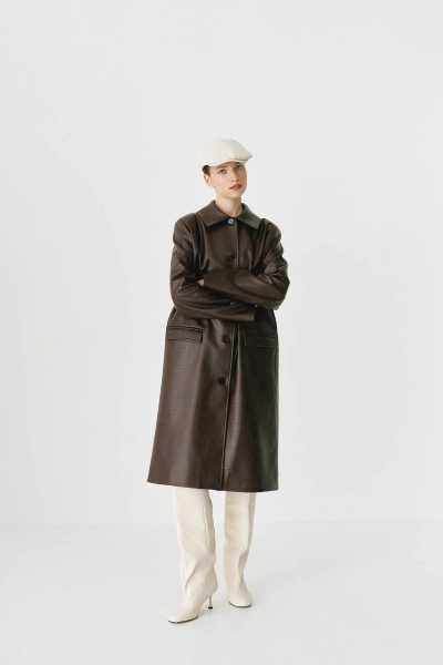 Тренч удлиненный из экокожи с эффектом тиснения Ricoco, цвет: коричневый, 7049/2 купить онлайн