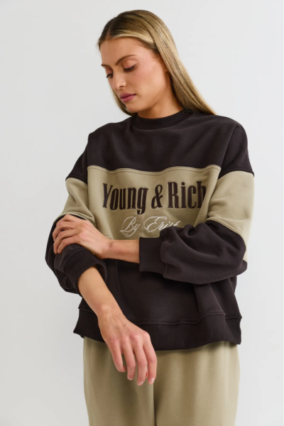 Свитшот в контрастных цветах