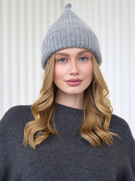 Шапка с "хвостиком" Шапка с "хвостиком"