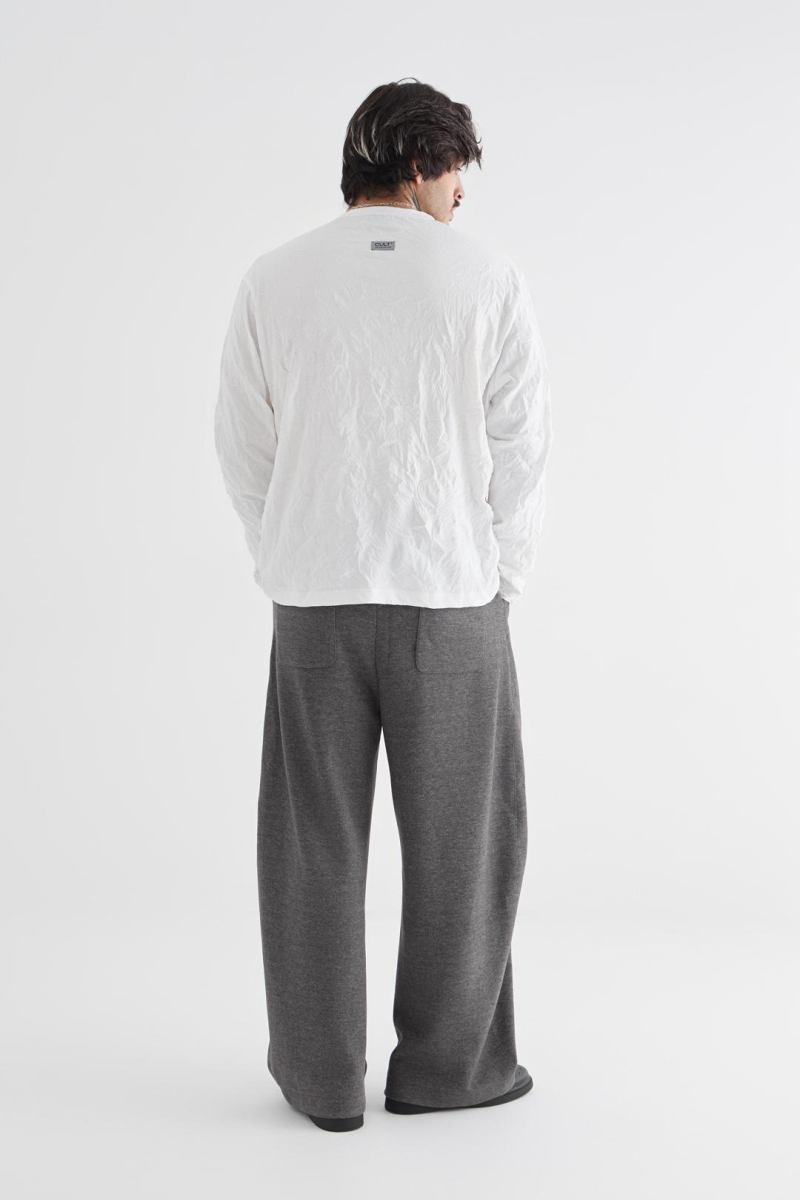 Лонгслив «Бумага» CULTBASE, цвет: белый,  купить онлайн